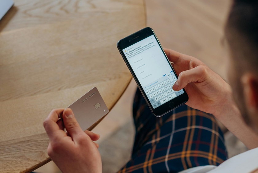 Mengenal Gesek Tunai Kartu Kredit