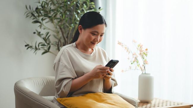 7 Ciri Kepribadian Orang yang Lebih Suka Mengirim Pesan Daripada Telepon Menurut Psikologi